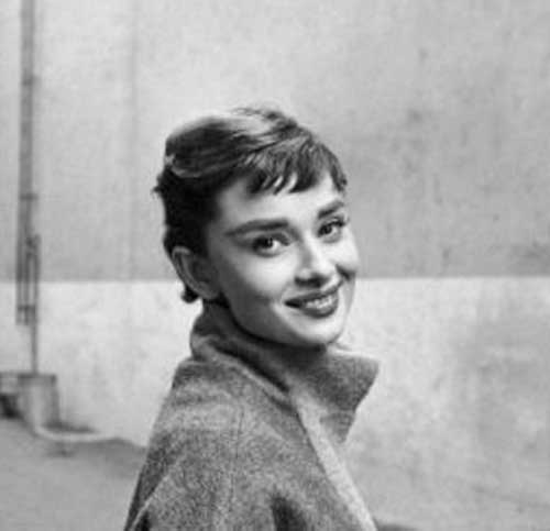 Audrey Hepburn Pixie Cut -kuvat