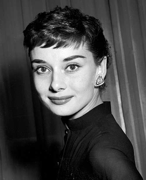 Audrey Hepburn Pixie hiuskuvia