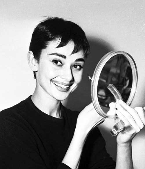 Audrey Hepburn Pixie - kuvat