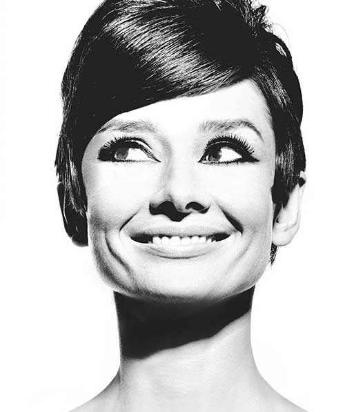 Audrey Hepburn leikkasi Pixie -leikkauksia