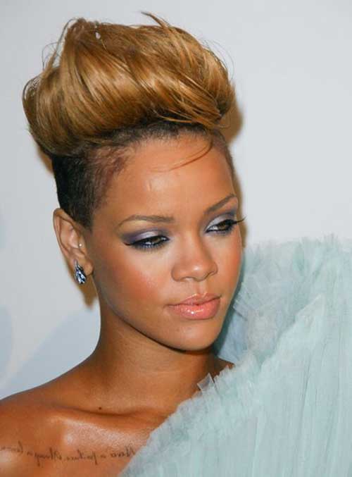 Rihanna krátké blond vlasy-7