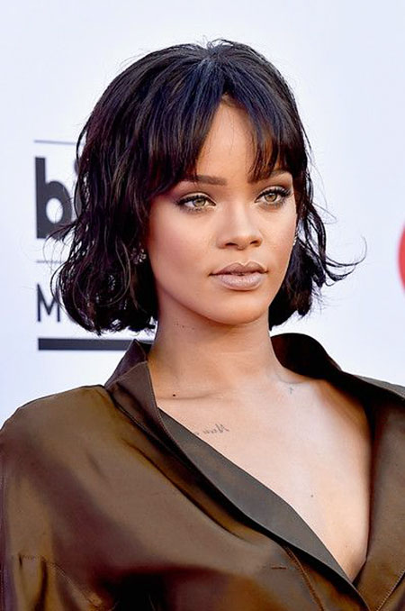 Rihanna Kısa Peruk Şarkıcı