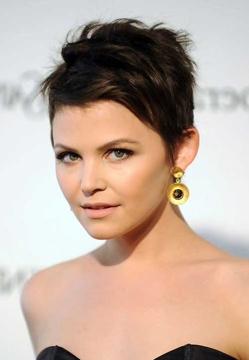 Ginnifer Goodwin Tummat Pixie -hiukset