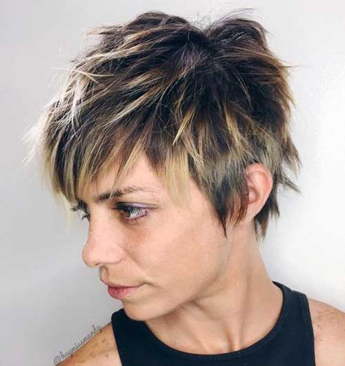 Short Shaggy Layer Cut-10