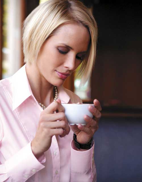 Korte blonde rette frisyrer