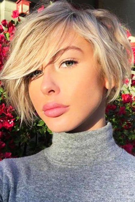 Short Bob Bangs Trendy