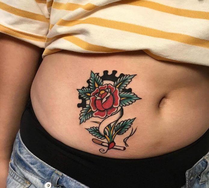 Kis rózsa gyomor tetoválás