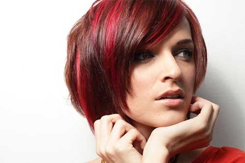 Red Angled Bob frisyre