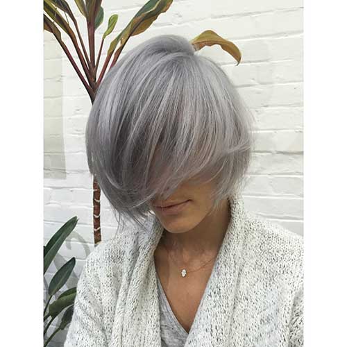 Kort rett frisyre - 30