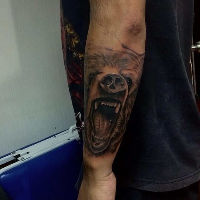 medve alkar tetoválás
