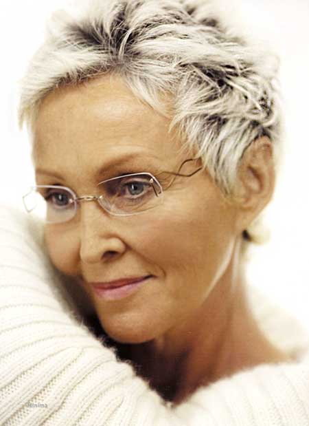 A legjobb rövid hajvágás idősebb nőknek 2014 -2015_10