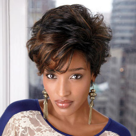 Nye korte frisyrer for svarte kvinner