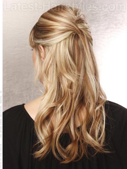 bouffant puoli updo kulma