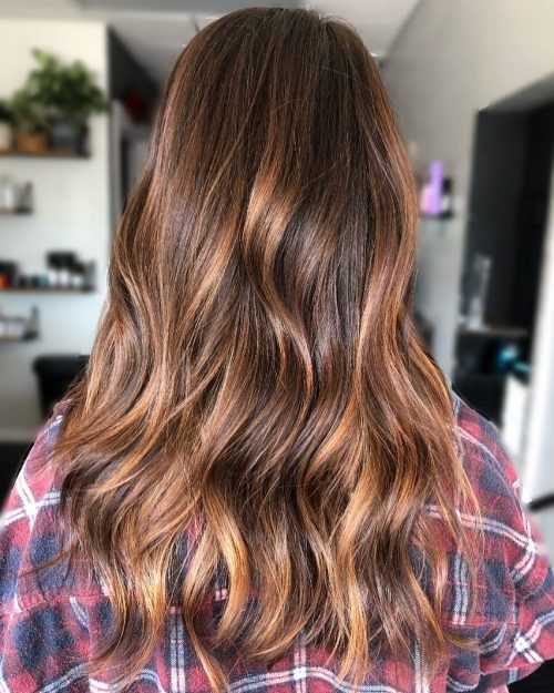 Brun med Strawberry Blonde Balayage