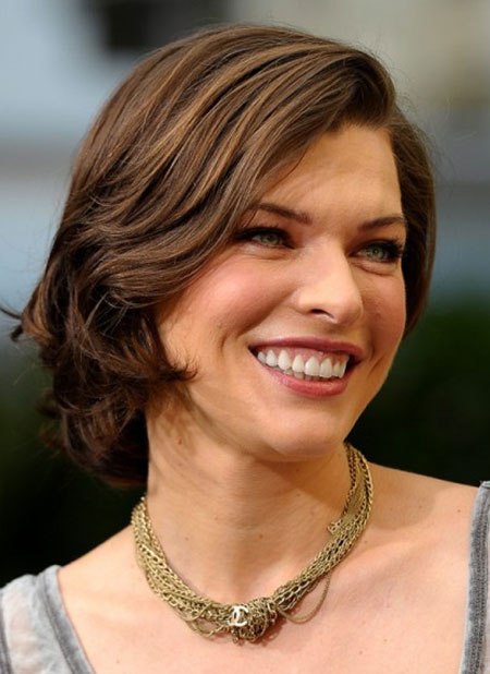 Milla Jovovich kısa saç kesimi