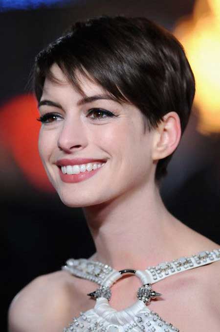 Anne Hathaway Pixie frisyre