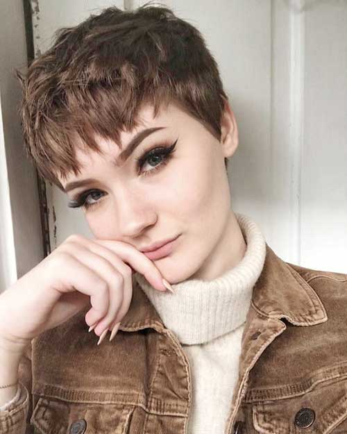 Účesy pro dívky s krátkými vlasy