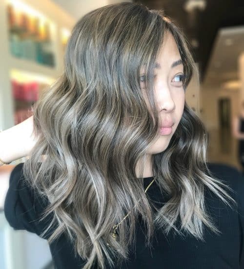 Szürke-barna Balayage