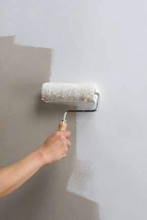 Podkład przed malowaniem: jak przygotować ściany i sufity?