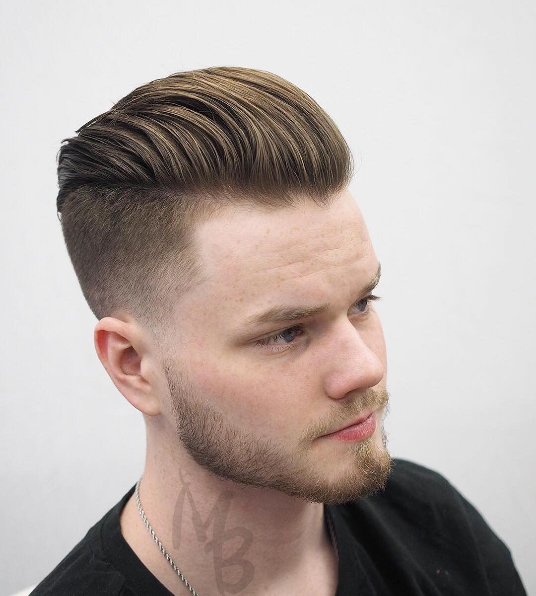 hairbymikebernstein underskåret frisyre for menn børstet tilbake