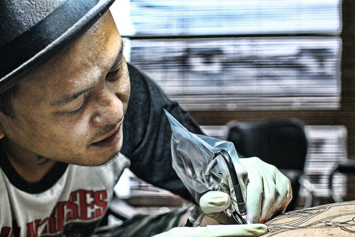 hvordan-å-velge-en-tatovering-artist