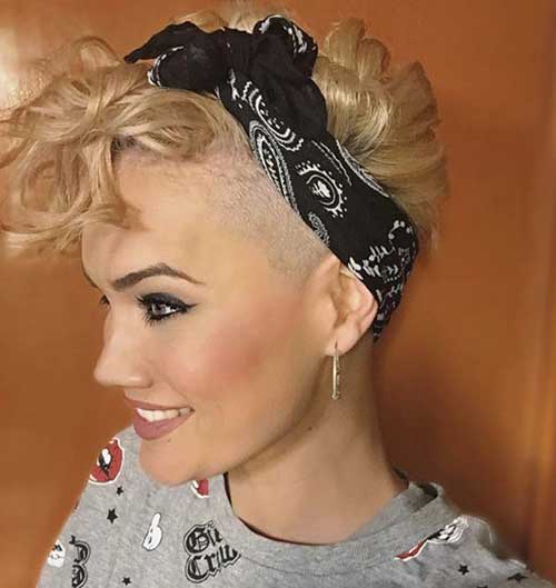 Curly Pixie Cuts-16