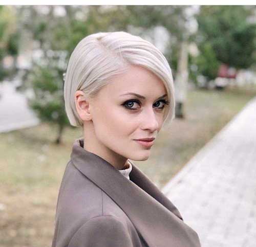 Blond Krátké Bob účesy pro ženy