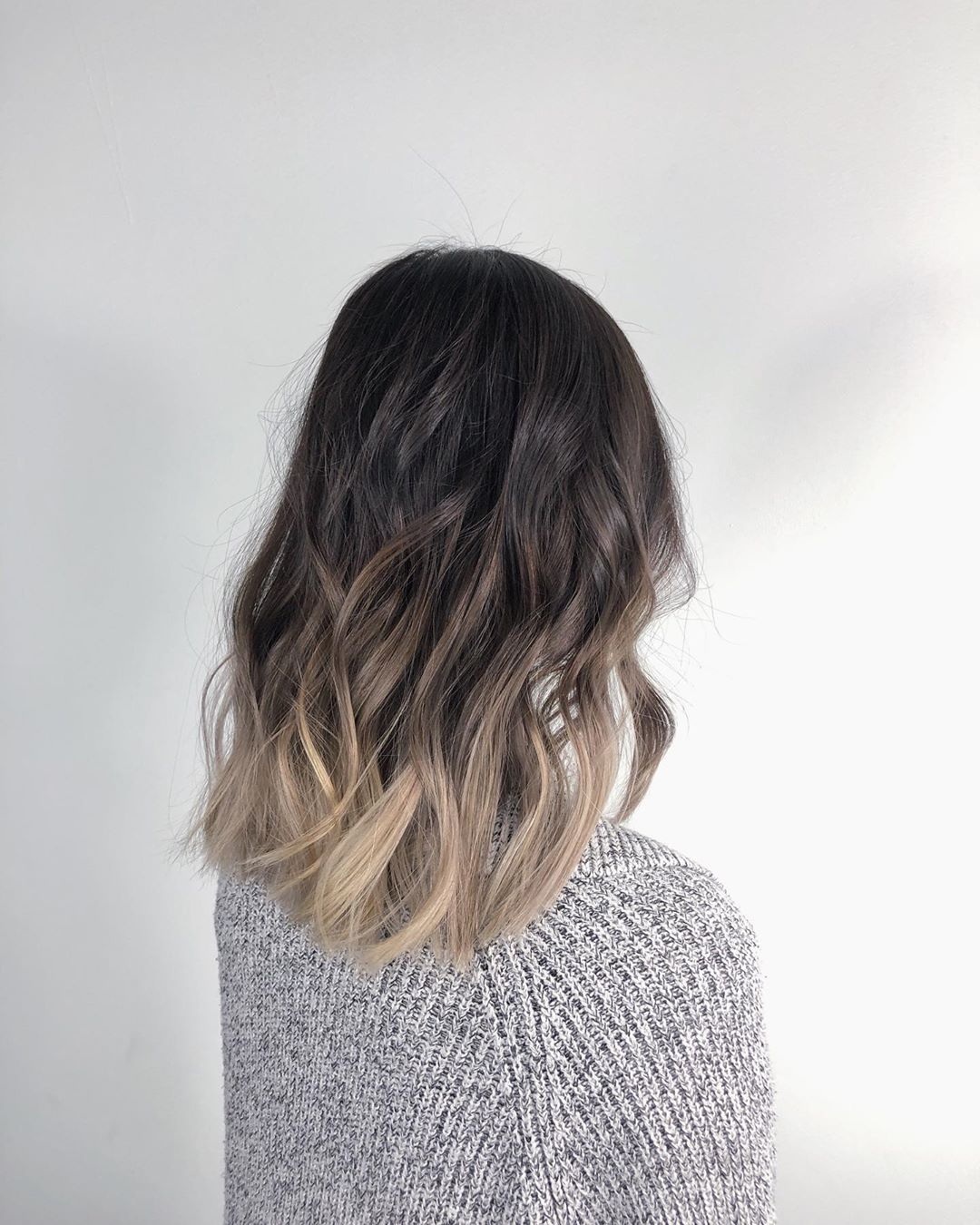 Vaalea tuhka Blonde Ombre
