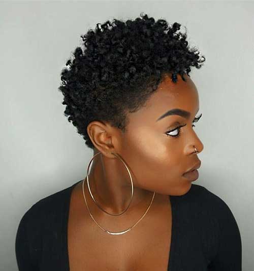 Rövid természetes hajvágás fekete nőknek-12