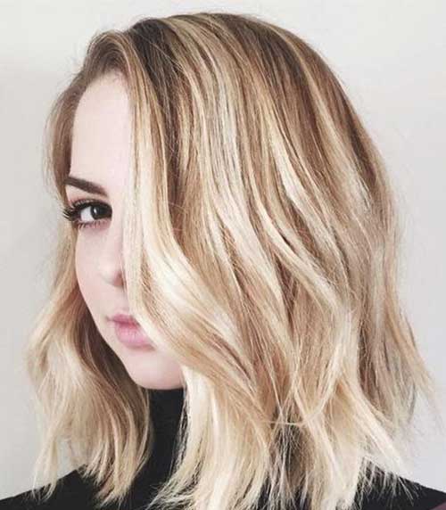 Dalgalı Saçlar İçin Güzel Sevimli Kısa Saç Modelleri