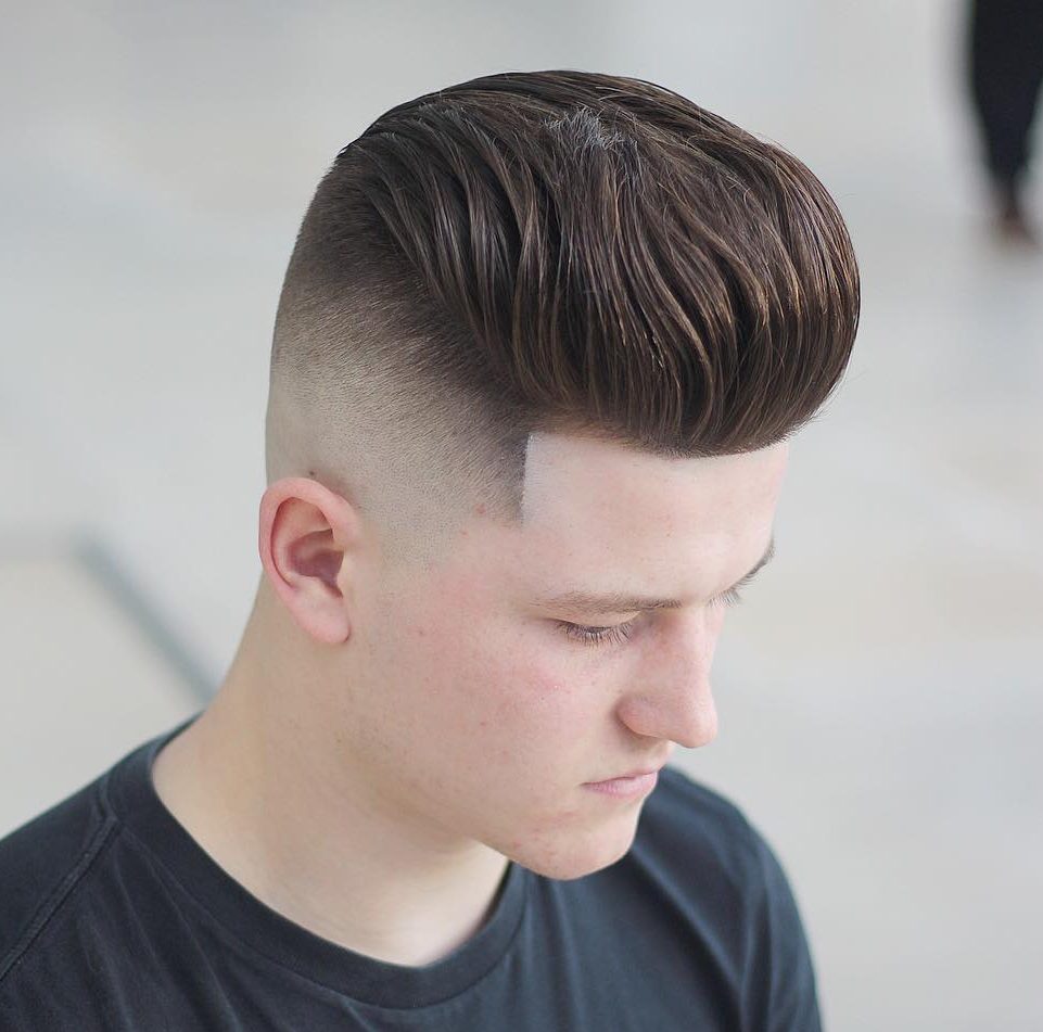 Høy fade og pompadour