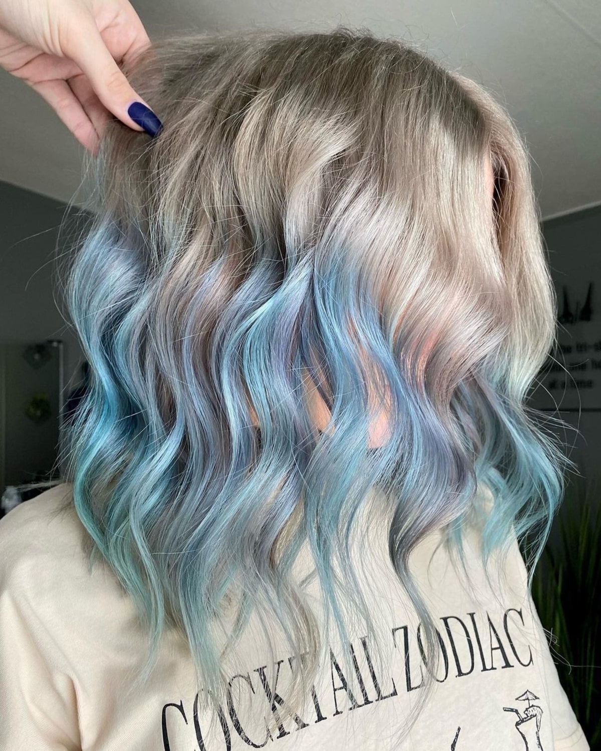 Pastellblått hår ombre