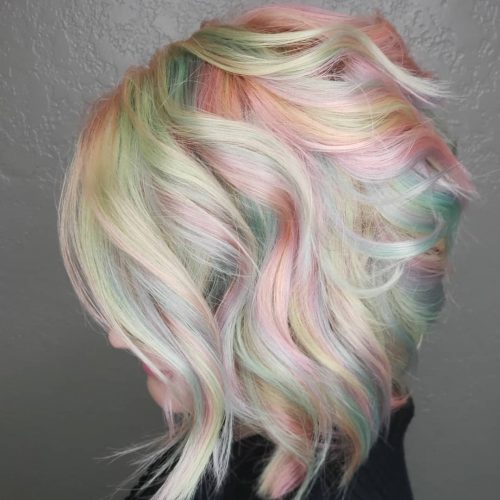 Cotton Candy Waves på pastellregnbuehår