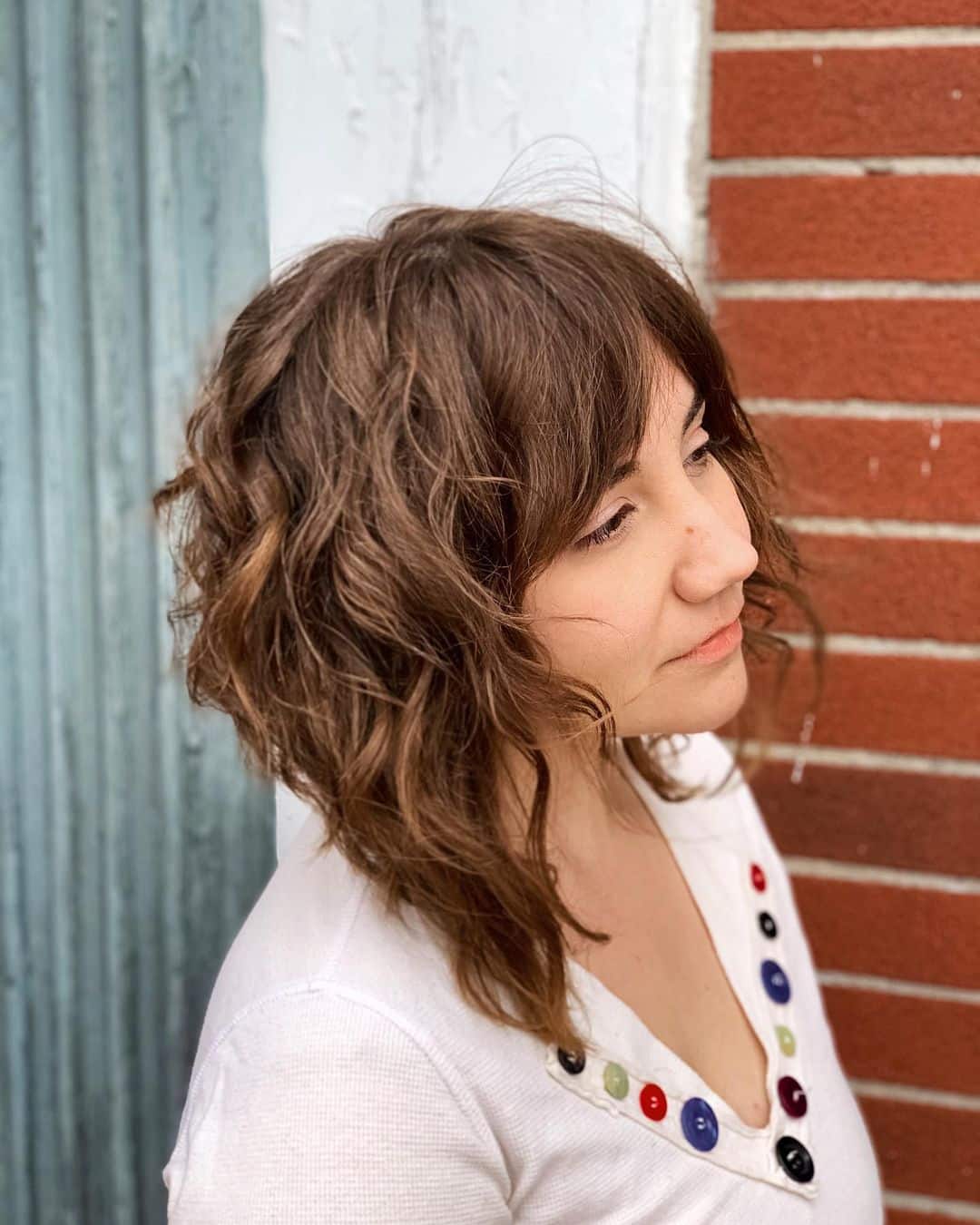 Razor Cut Wavy Inverted Bob for Natural Brown Locks