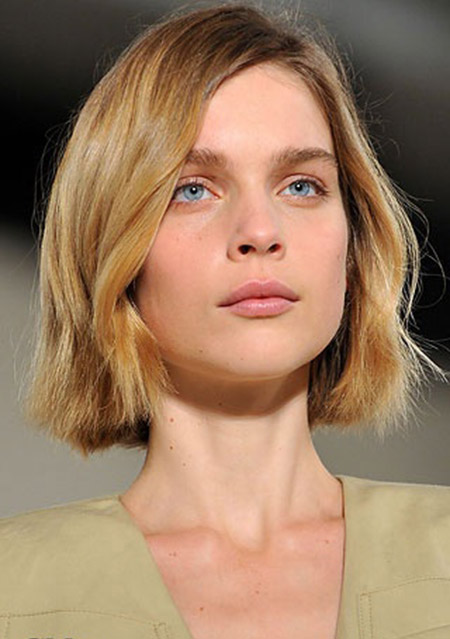Kedves és bájos Bob Cut