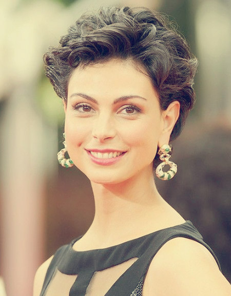 Morena Baccarin rövid haj stílus