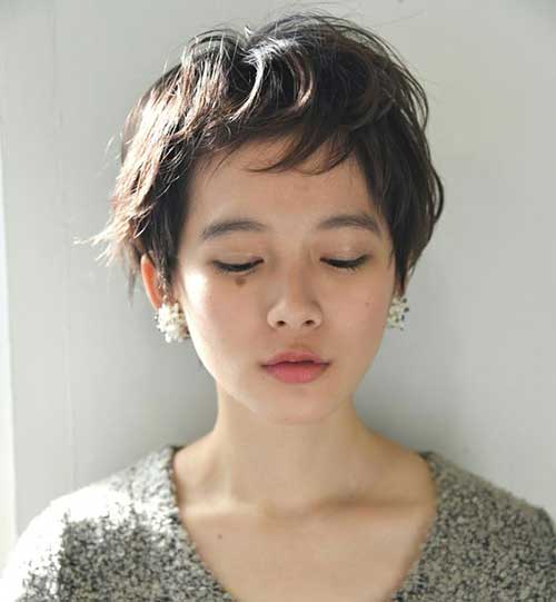 Yuvarlak Yüzler İçin Asyalı Kısa Saç Modelleri