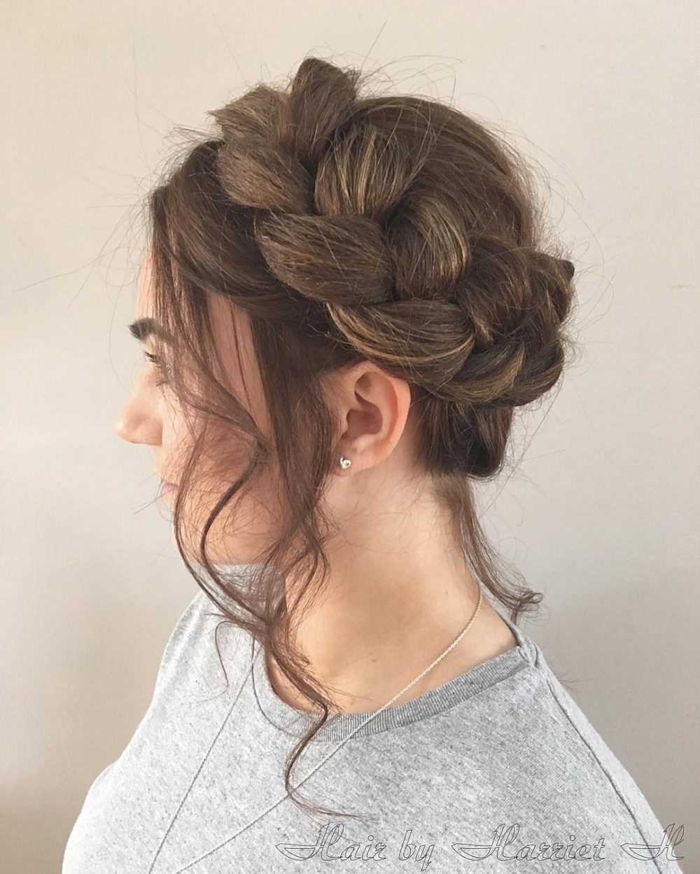 Elegantní pletené svatební updo