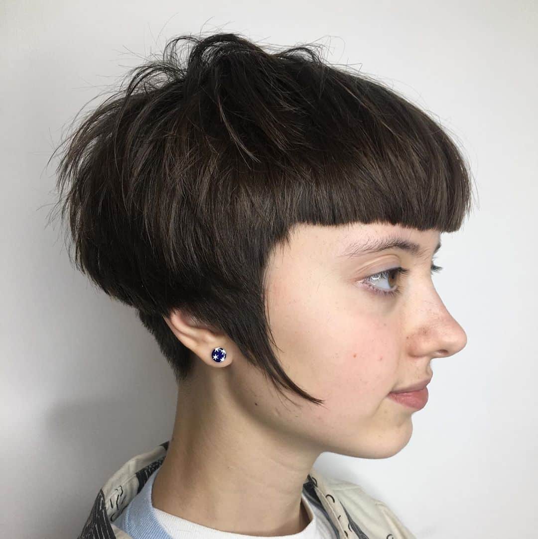 Halmozott Funky Inverted Bob