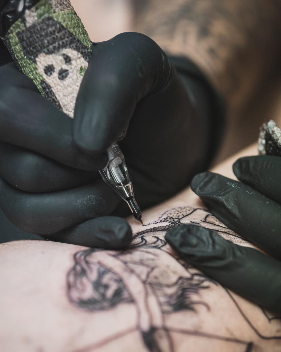 tetoválás-utógondozás-élethosszig tartó elkötelezettség
