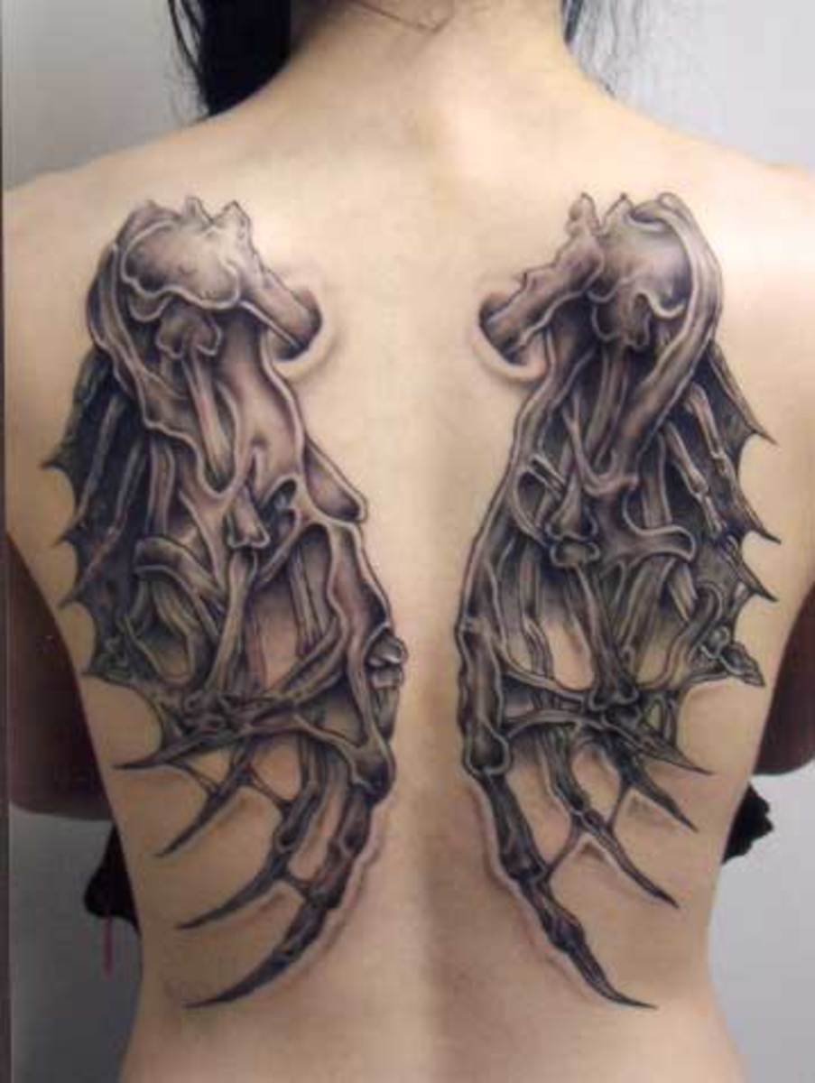 Gótikus csontváz szárnyak tetoválás