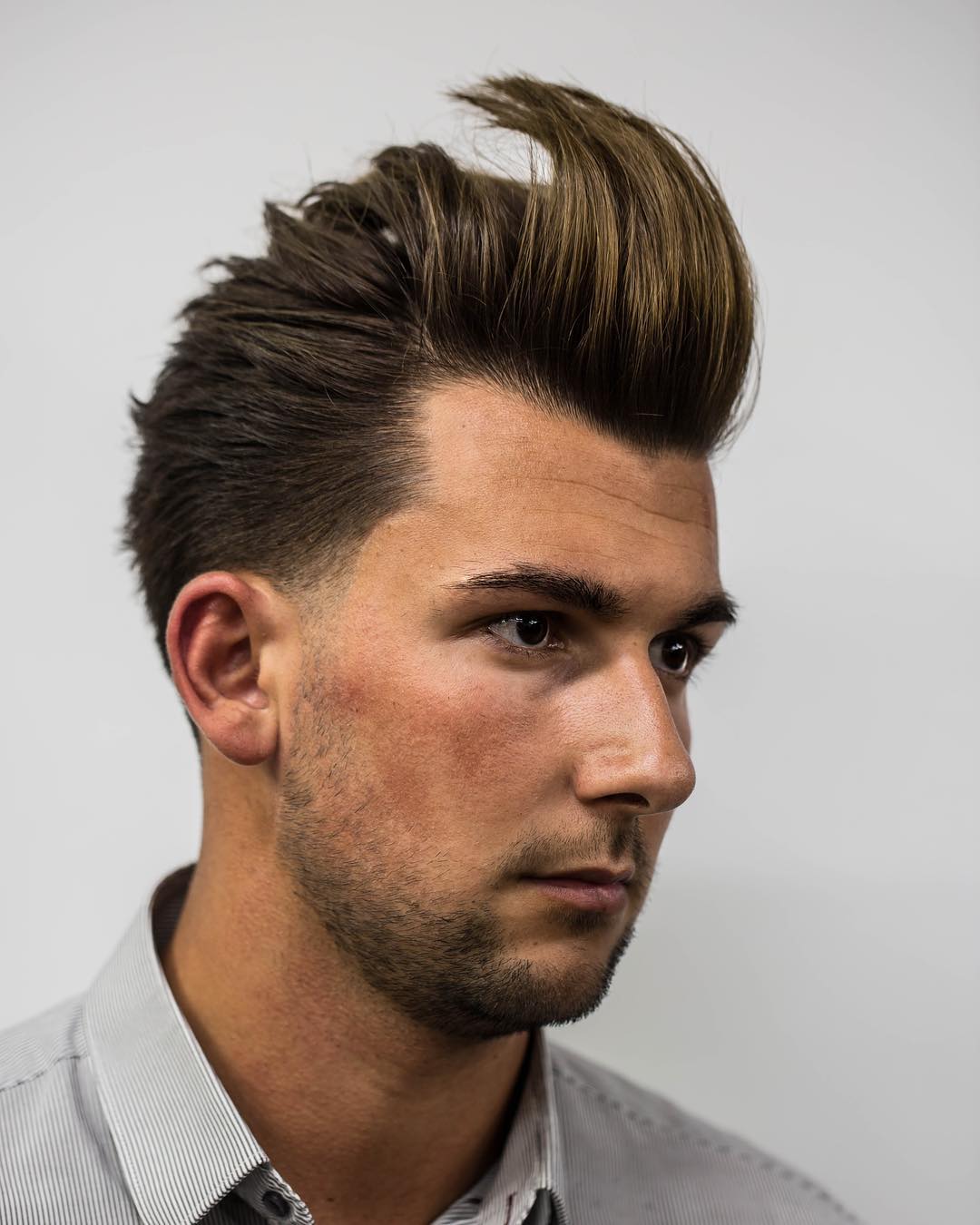 tombaxter_hair kúpos hajvágás férfiaknak, hosszú peremükön