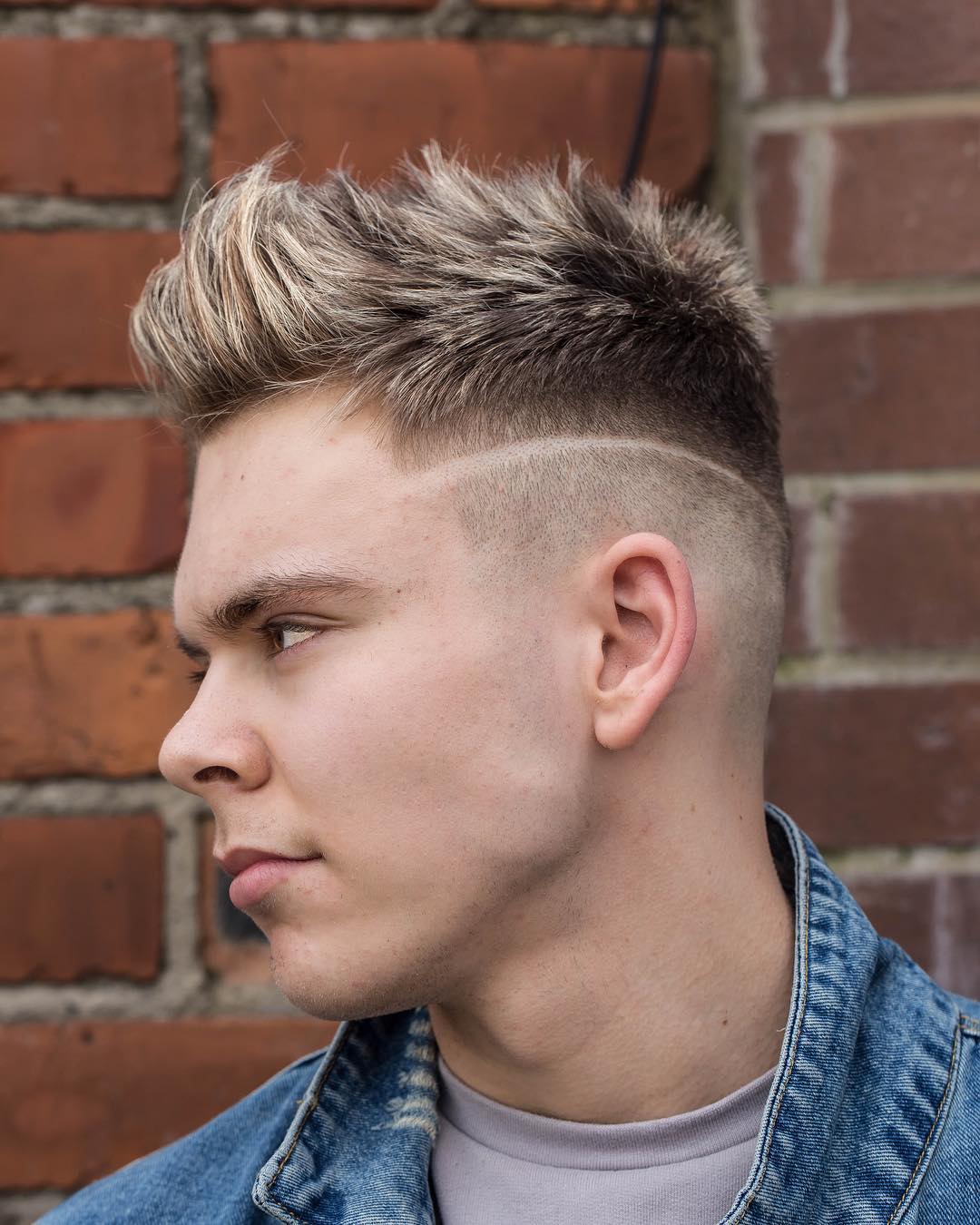 tombaxter_hair textured quiff haircut og kirurgisk del