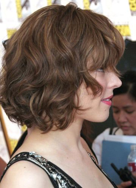Cool a okouzlující vlnitý Bob Cut