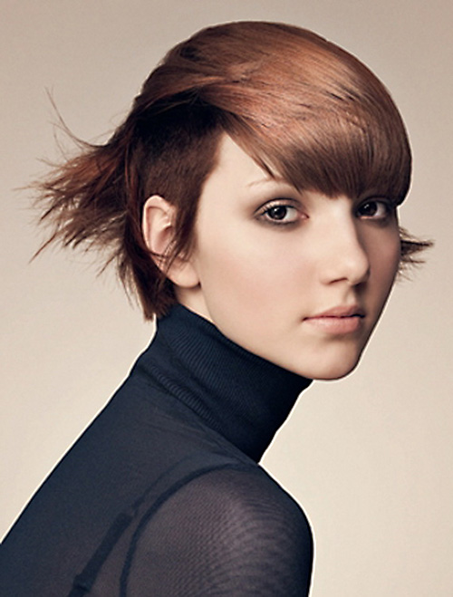 Kadınlar İçin Trendy Kısa Katmanlı Saç Modelleri 2013