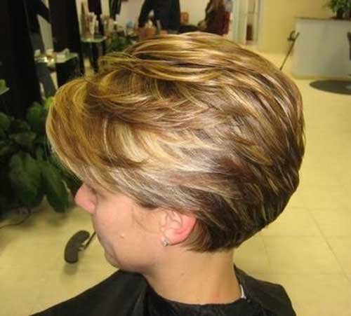 Korte hårklipp for kvinner over 50-16 år