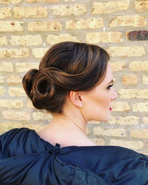 En skulderlengde vintage updo