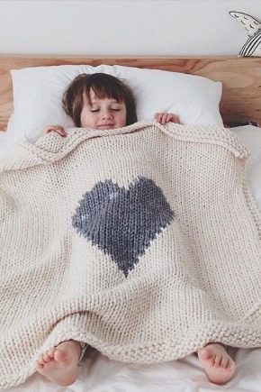 Couverture bébé en tricot