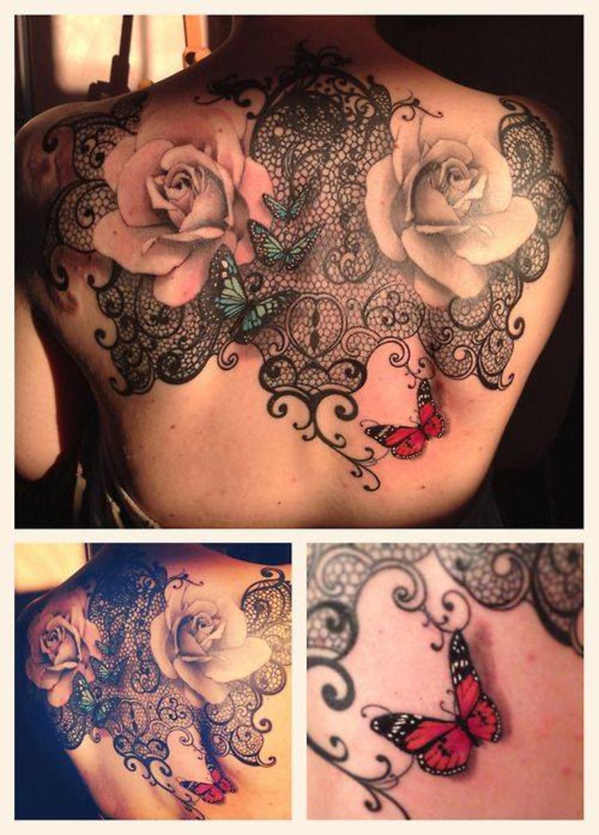 Zpět tetování na dívku s krajkou a růžemi